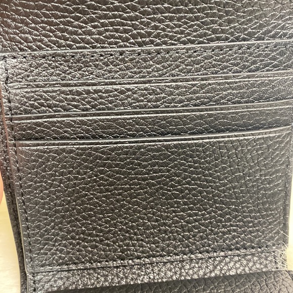 SOLD Tory Burch Grace trifold wallet - Picture 4 of 8